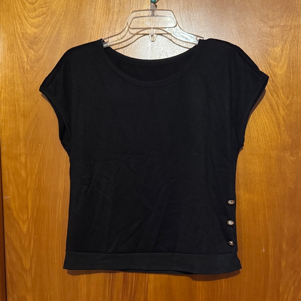 SHEIN Black Short Sleeve Top with Button Accents